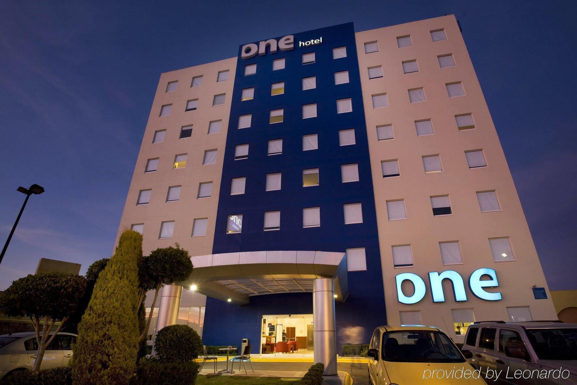 Hotel One Queretaro Plaza Galerias Exterior foto