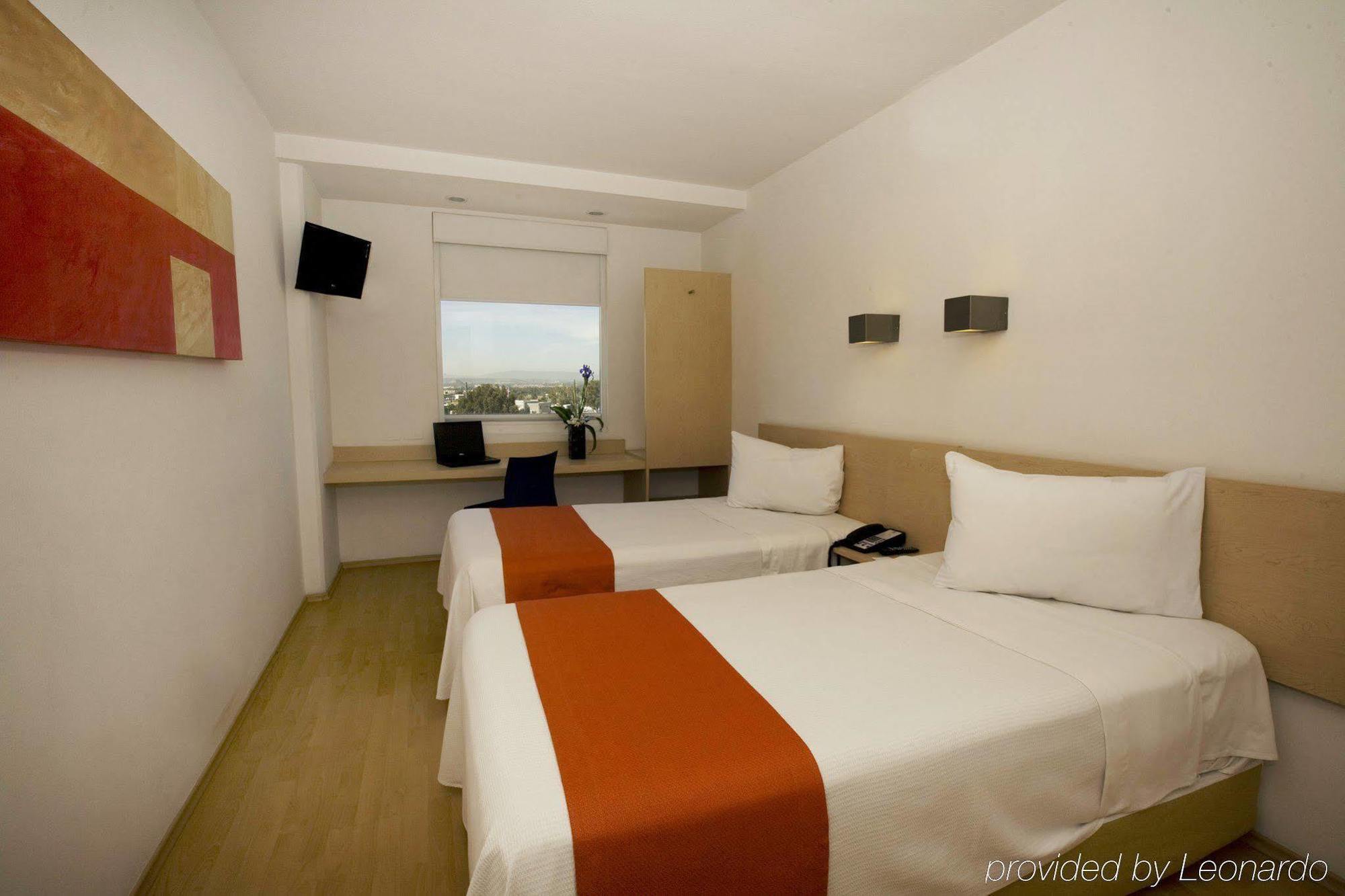 Hotel One Queretaro Plaza Galerias Zimmer foto