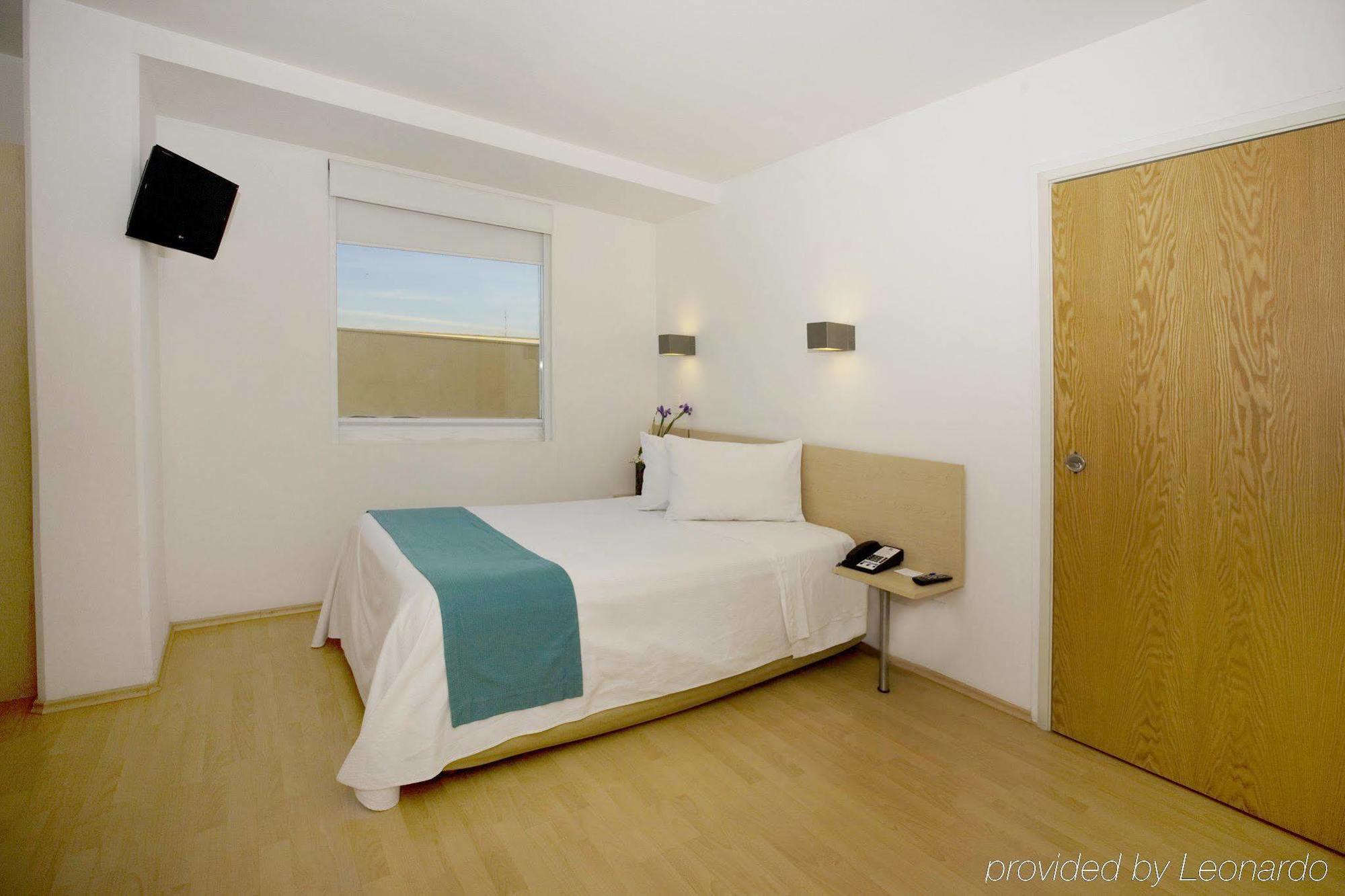 Hotel One Queretaro Plaza Galerias Zimmer foto