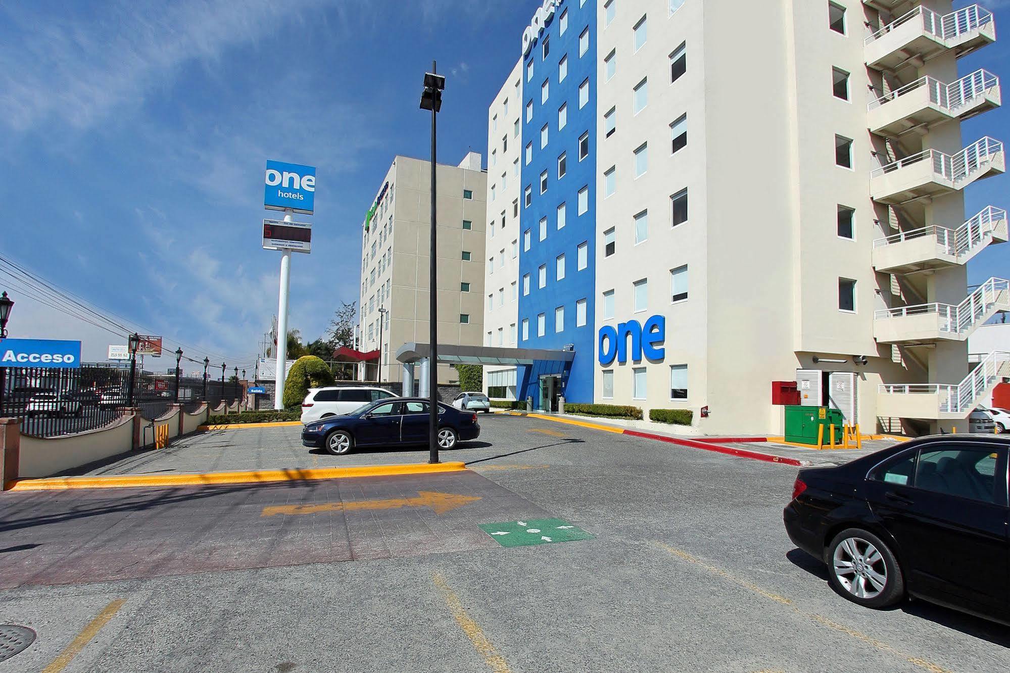 Hotel One Queretaro Plaza Galerias Exterior foto