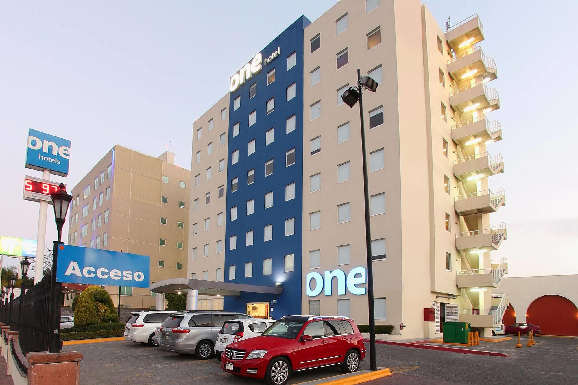 Hotel One Queretaro Plaza Galerias Exterior foto